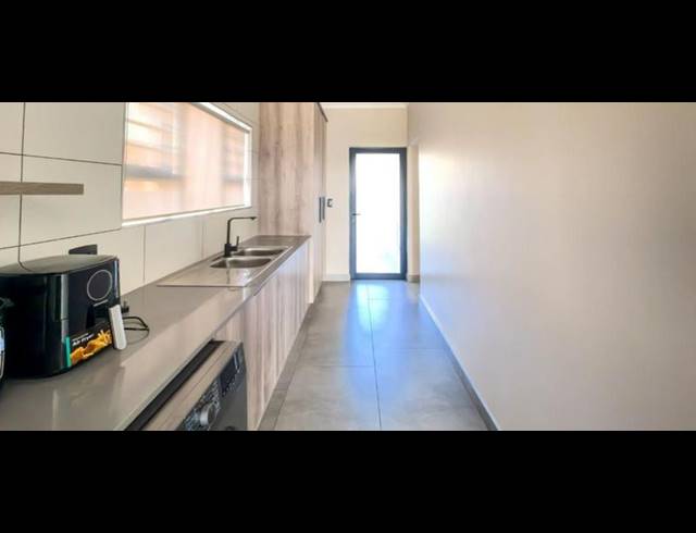 4 BEDROOM HOUSE FOR SALE IN GLEN MARAIS